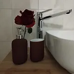 Un Balcone Sul Оменья