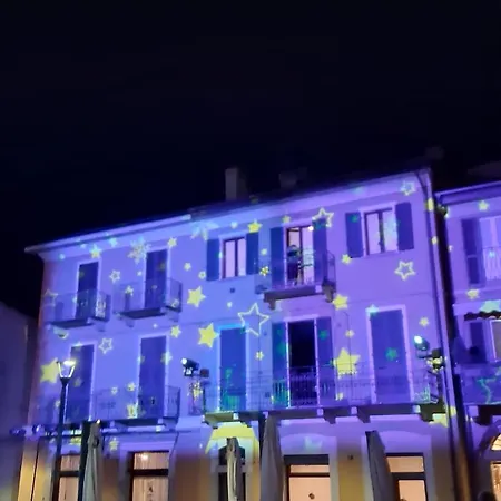 Un Balcone Sul شقة